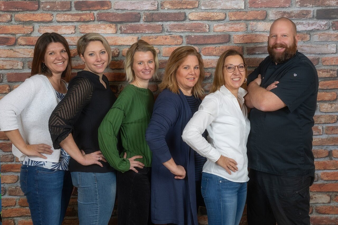 v.l.n.r.: Sabine Wohlesser, Sabrina Nessmann, Christiane Hellweg, Irene Trink, Leiterin Margot Pinter, Thomas Wagner;